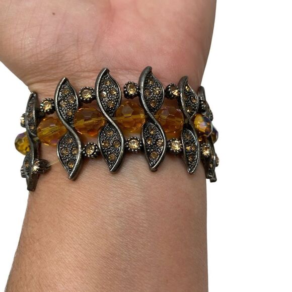 Antiqued Gold Tone and Yellow Stone Stretch Bracelet - Picture 2 of 4